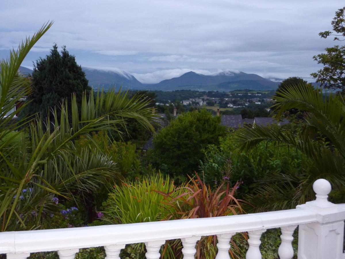 Eildon Bed & Breakfast Menai Bridge Exterior photo